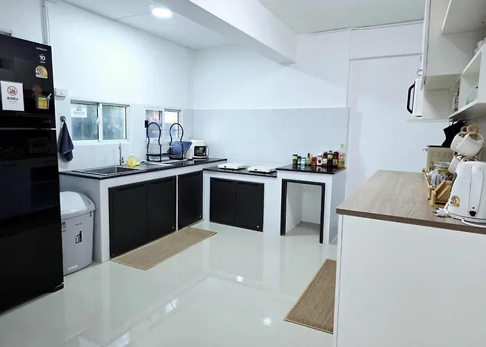 Hi Suvarnabhumi Homestay *